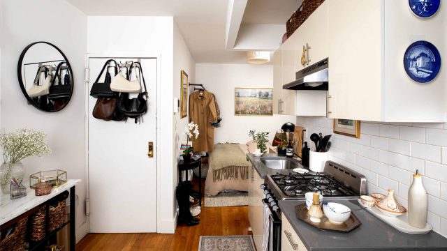 Transform Your Entryway with Stylish and Practical Storage Solutions