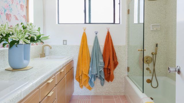Transform Your Bathroom: Stylish Solutions for Limited Spaces