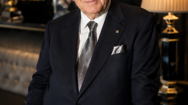 Remembering Clive Davis: A Legacy of Transforming the Music Industry | qqwin99 login, play capsa sus