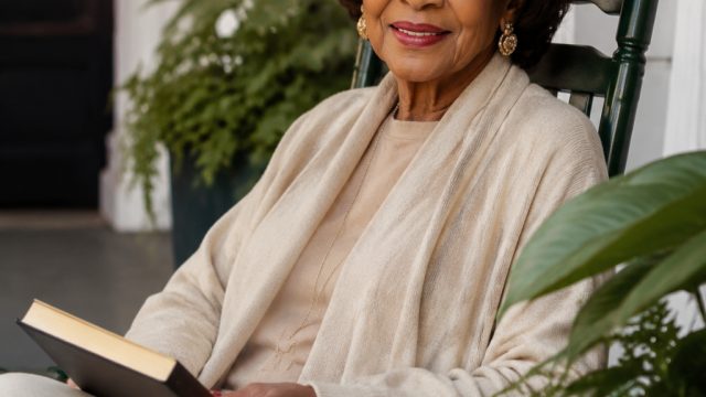 Celebrating the Legacy of Shirley Lord: A Trailblazer in Beauty and Literature | situs mpo slot terb